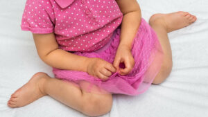 Aider bébé dans sa motricité