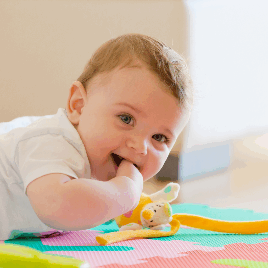 Le développement du bébé et l'approche Montessori